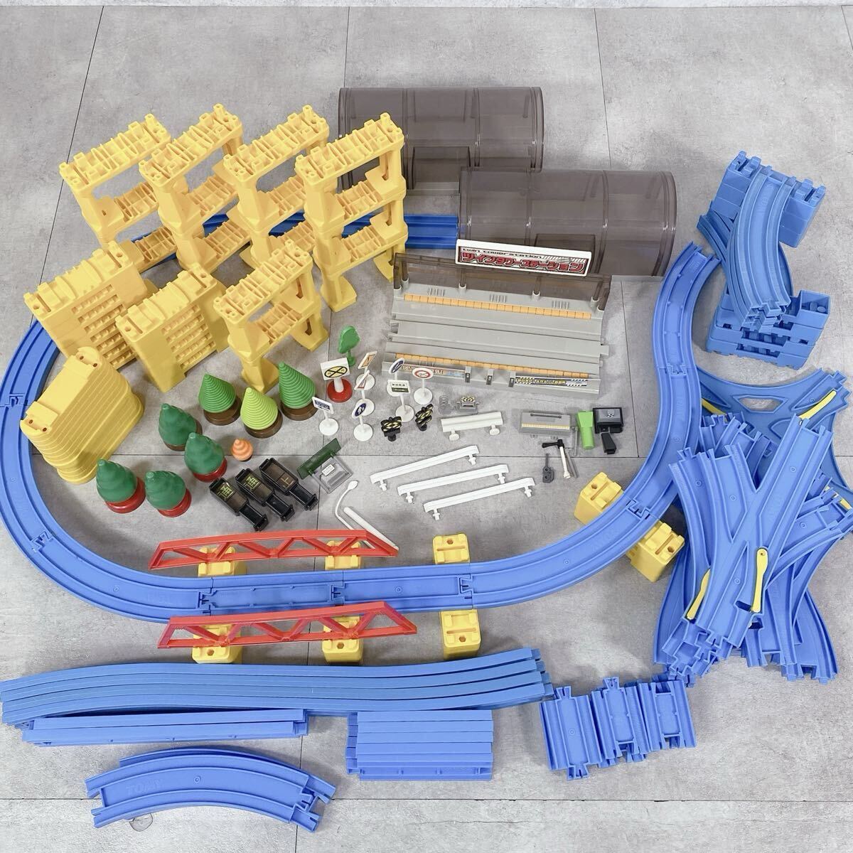 プラレール】トーマス ビル&ベン 港の仲間たちセット【コレクション