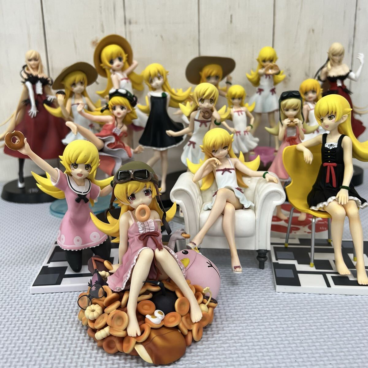 新品】未使用 化物語 忍野 忍 キスショット T シャツ 憑物語 傷物語 終