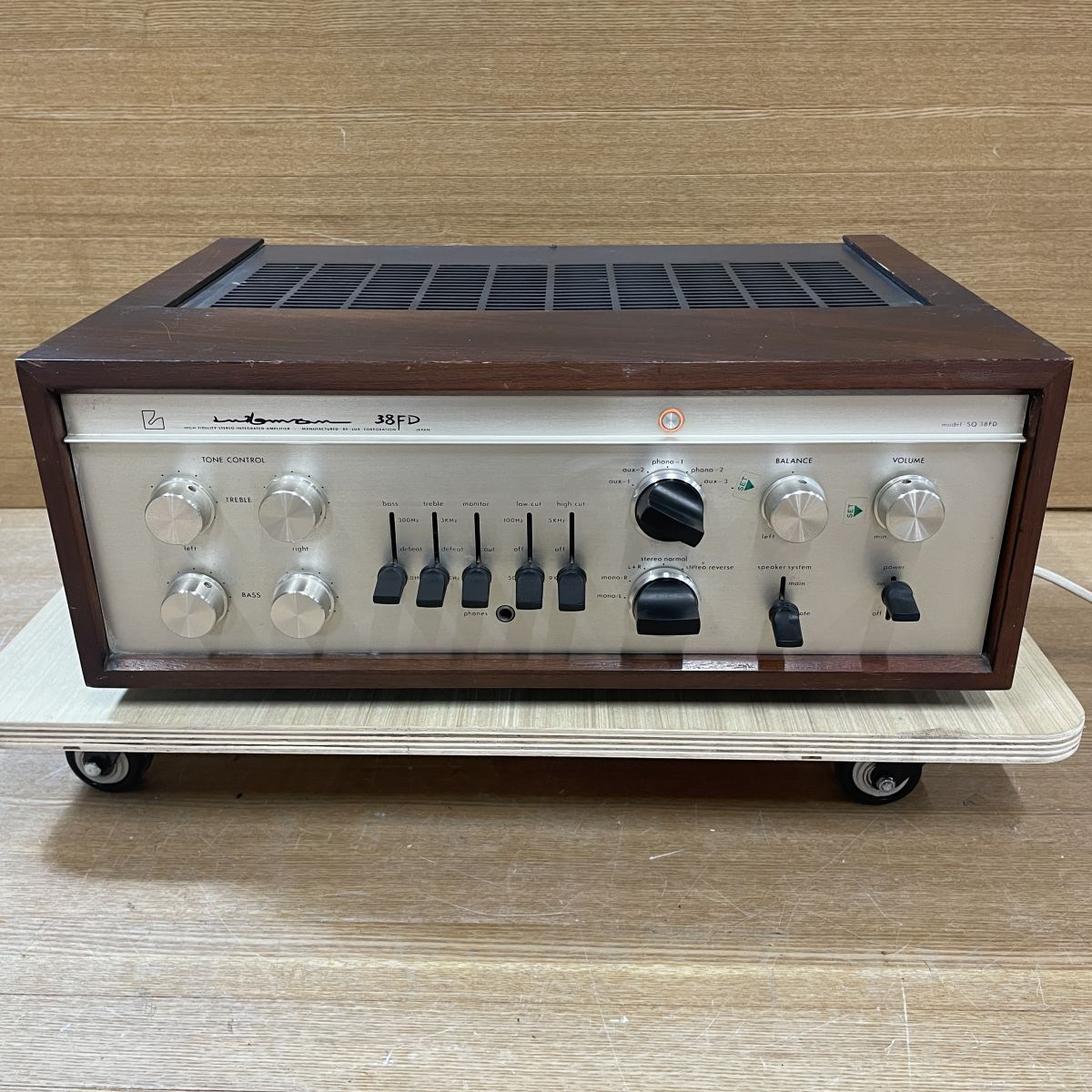 ☆即決! AKAI アカイ 赤井電機 A&D ステレオプリメインアンプ DA-U555