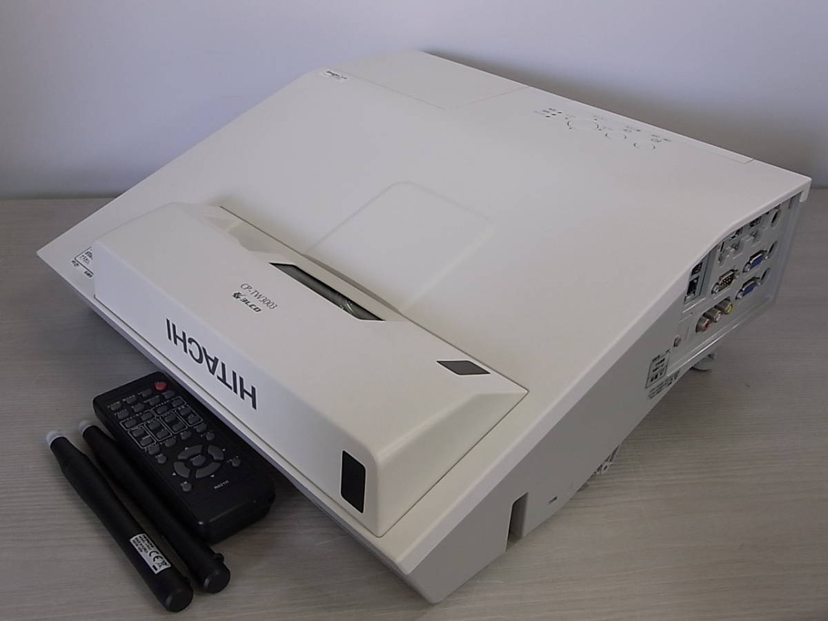 E113 美品 超短焦点プロジェクター HITACHI 日立 CP TW3003 E113 美品 超短焦点プロジェクター HITACHI 日立 CP TW3003