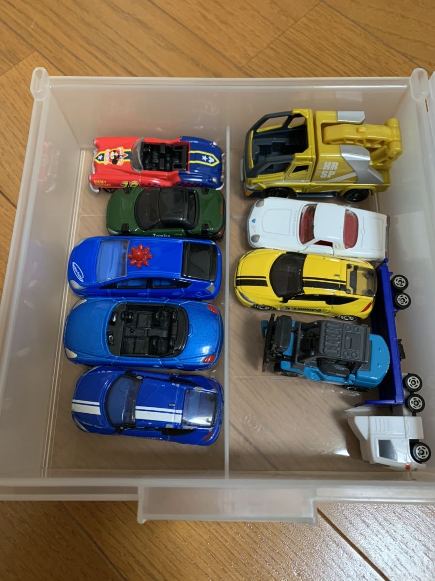 豪華セット♡完売品⭐︎レア　ディズニー　トミカ　24台　収納ケースセット 豪華セット♡完売品⭐︎レア ディズニー トミカ 24台 収納ケース