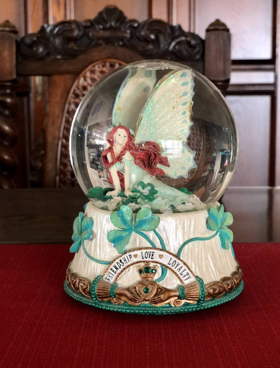 妖精のオルゴール付スノードーム スノーグローブ フェアリー 四つ葉のクローバー ラメ インテリア シシリーメアリーバーカー の落札情報詳細 ヤフオク落札価格情報 オークフリー スマートフォン版
