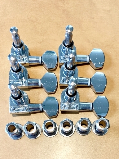 【ギグバッグ付】PU交換済Squier  byfender スクワイヤ－ストラト ギグバッグ付】PU交換済Squier byfender スクワイヤ－ストラト