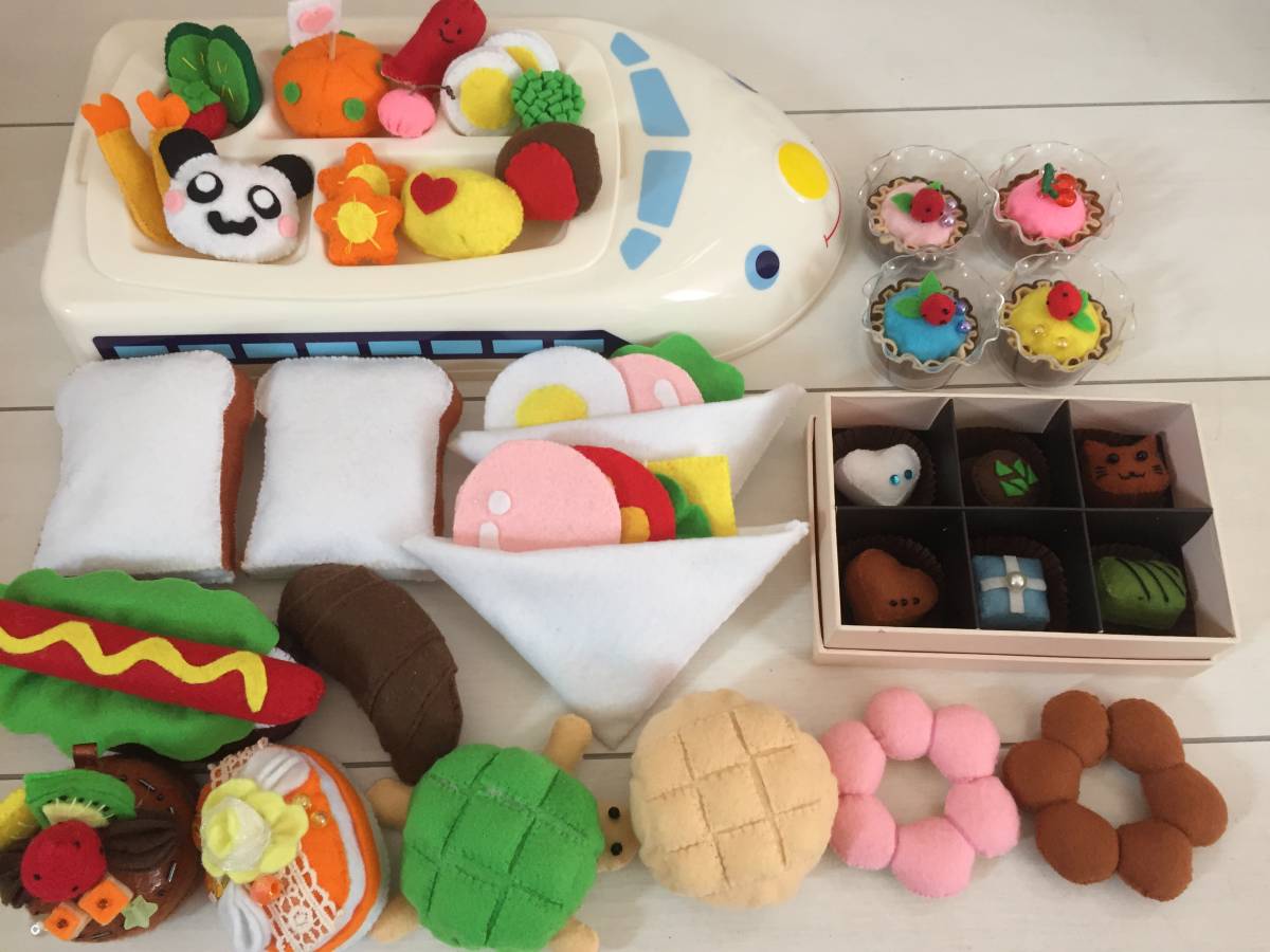 新品 フェルト ハンドメイド ままごと ランチ サンドイッチ ドーナツ メロンパン チョコ パンダ 入れ物付き 送料無料 の落札情報詳細 ヤフオク落札価格情報 オークフリー スマートフォン版