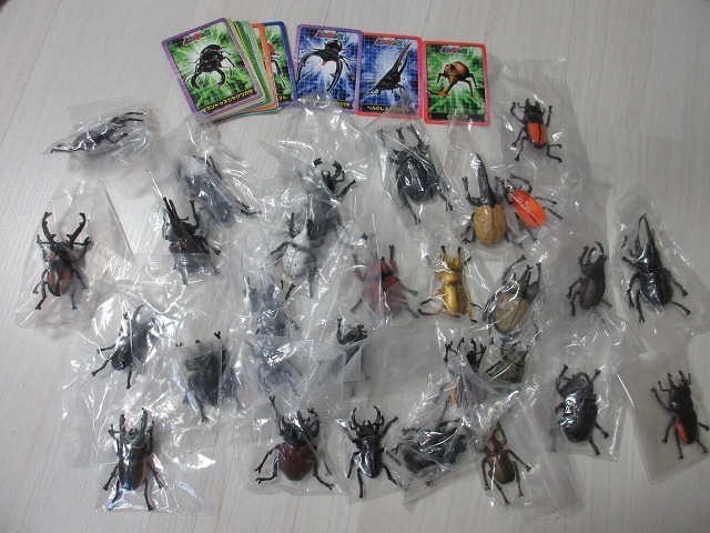 新品】甲虫王者ムシキング 新甲虫図鑑 ムシキング ヘルクレス