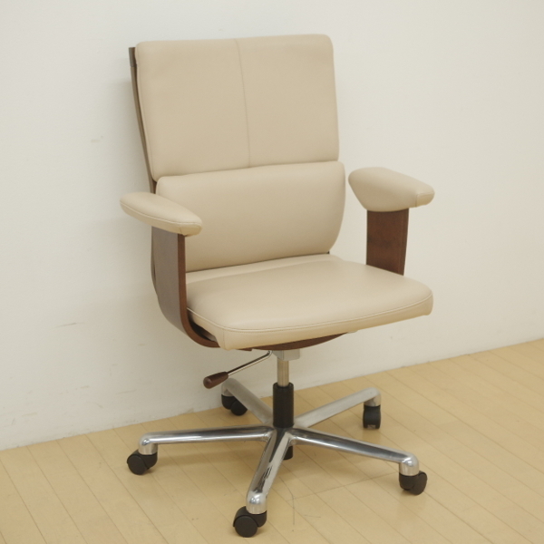 美品 高級 カリモク アーム付きデスクチェア 書斎椅子 エグゼクティブチェア 社長椅子 リクライニング 昇降 キャスター付き オフィス 本皮 の落札情報詳細 ヤフオク落札価格情報 オークフリー スマートフォン版