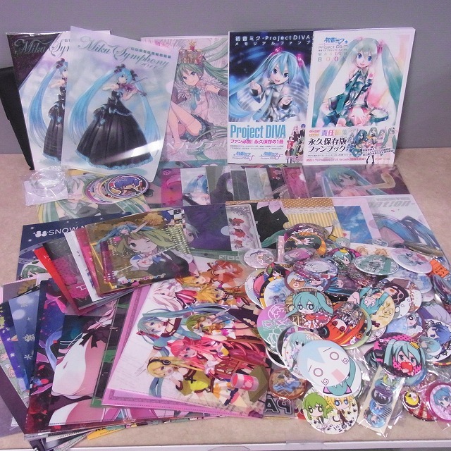 初音ミク 缶バッジ 股関節脱臼 デッドボールP グッズ]CAN BADGE