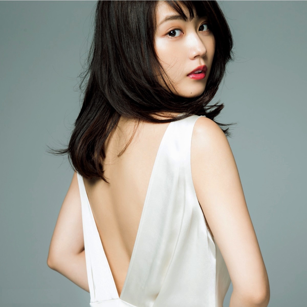 新品】☆超大判A1☆美乳女優 有村架純 背中だしの落札情報詳細 - Yahoo