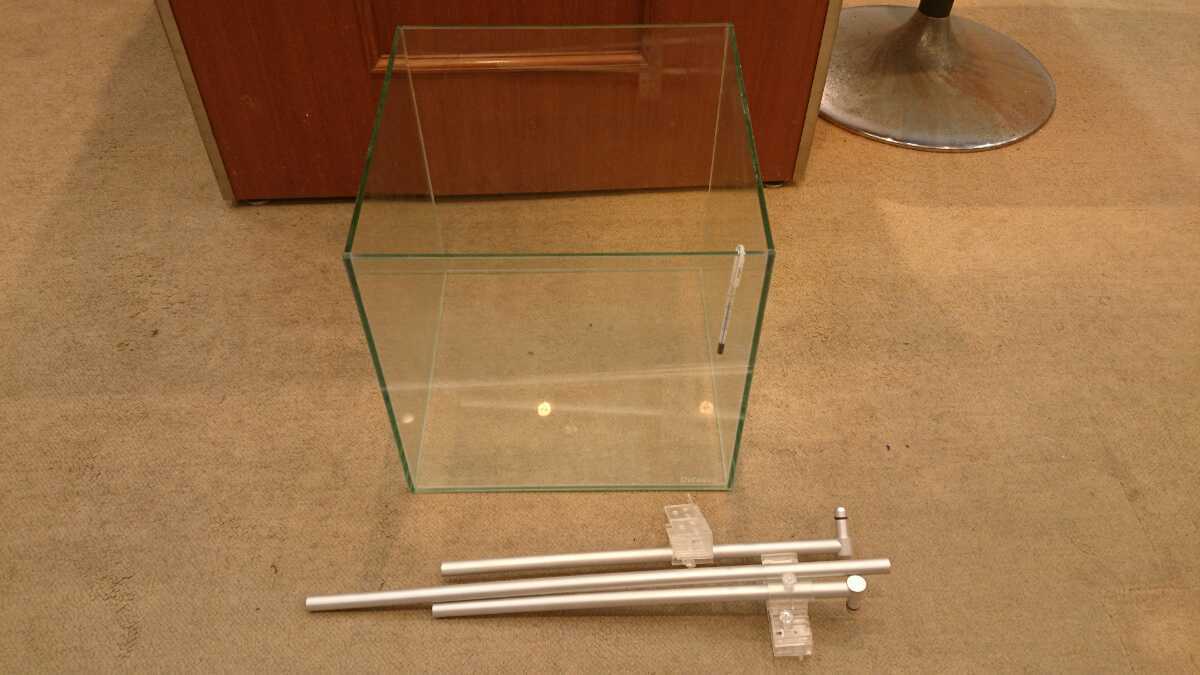廃盤入手困難 Do Aqua 30cmキューブ水槽 Adaのjサーモ付 アクロトライアングル用ライトステー付き Ada の落札情報詳細 ヤフオク落札価格情報 オークフリー スマートフォン版