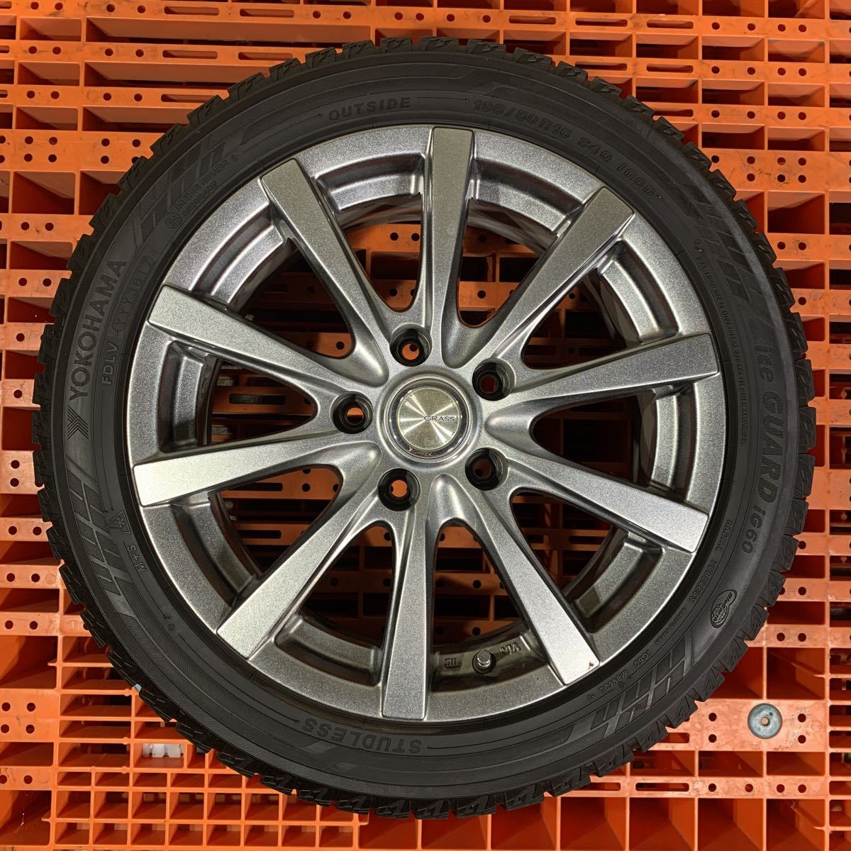 走行短め【YOKOHAMA iG70 195/50R16】スタッドレス【YFC GRASS グラス