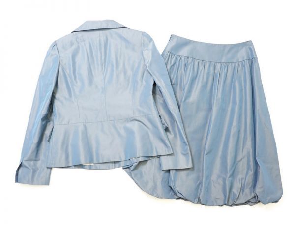 Tb3349 Lapine Blanche ラピーヌ ブランシュ シルク混 光沢素材 ジャケット 膝丈バルーンスカート セットアップ セレモニースーツ 青 9 の落札情報詳細 ヤフオク落札価格情報 オークフリー スマートフォン版