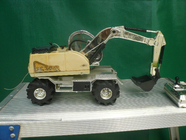 KOBELCO ACERA タイヤ ユンボ パワーショベル ラジコンカー の落札情報