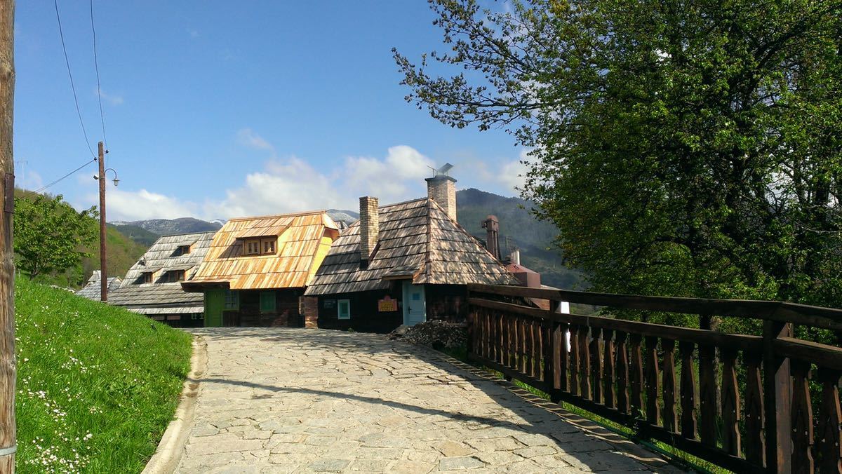 新品 1円即決 フリー素材 待受 1円画像 セルビア映画村4 の落札情報詳細 ヤフオク落札価格情報 オークフリー スマートフォン版