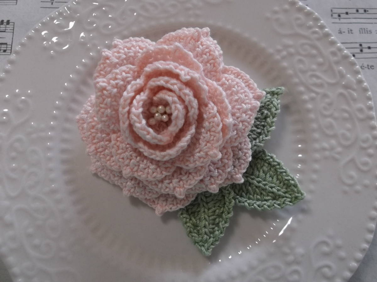 新品 1230 一輪薔薇のコサージュ とんがり花弁 ピーチ オフホワイト系薔薇 クロシェレース ハンドメイド の落札情報詳細 ヤフオク落札価格情報 オークフリー スマートフォン版