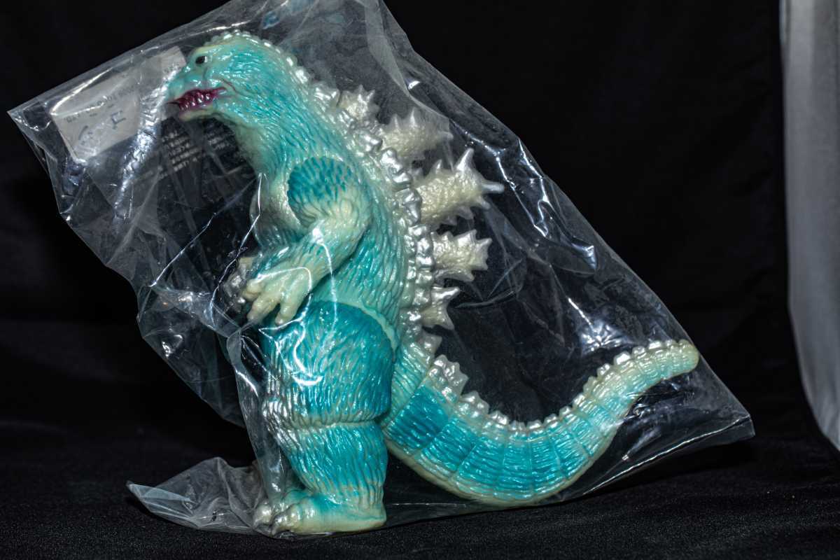 ギガブレイン　ジャイアント　ヘドラ　ソフビ ギガブレイン キンゴジ クリアブルーラメ成型/銀 ギガブレイン