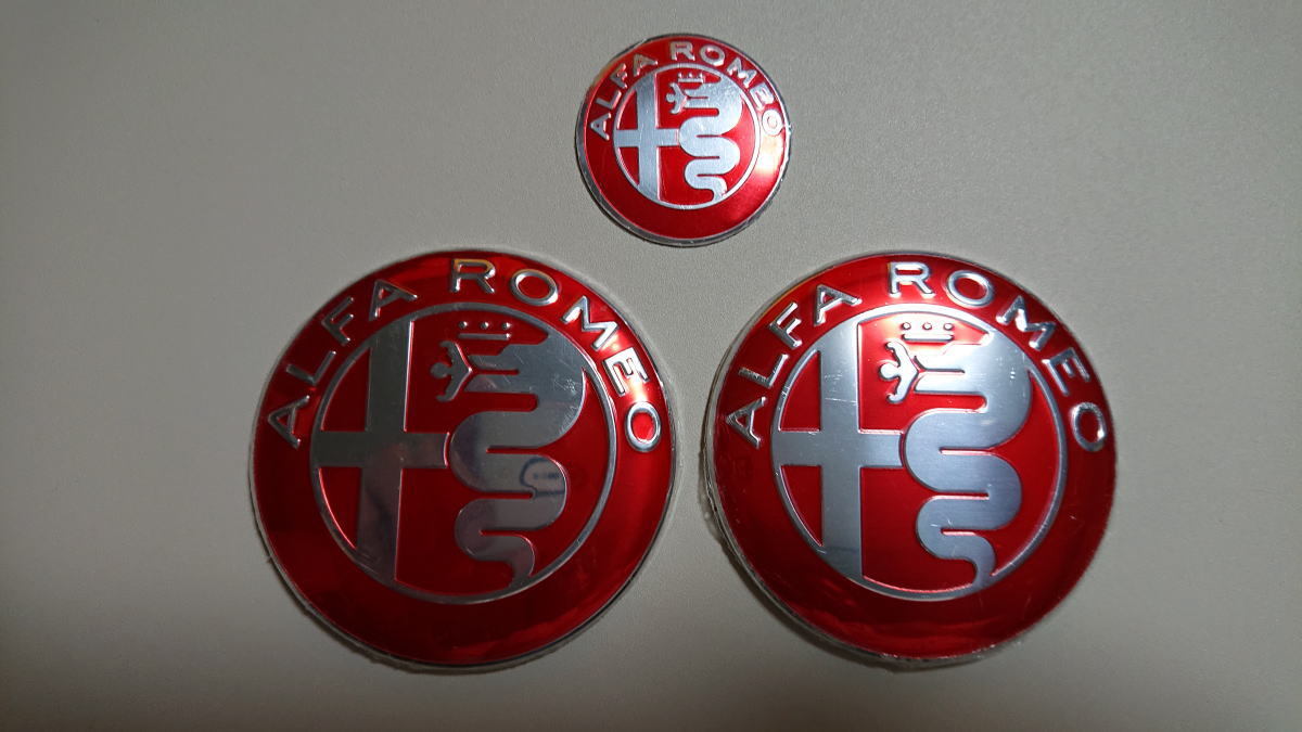 新品 1セットのみ アルファロメオ 内外装エンブレム交換向け 74mm 40mm 現行ロゴベース 銀赤タイプ アルミ エンブレム 3枚セット の落札情報詳細 ヤフオク落札価格情報 オークフリー スマートフォン版