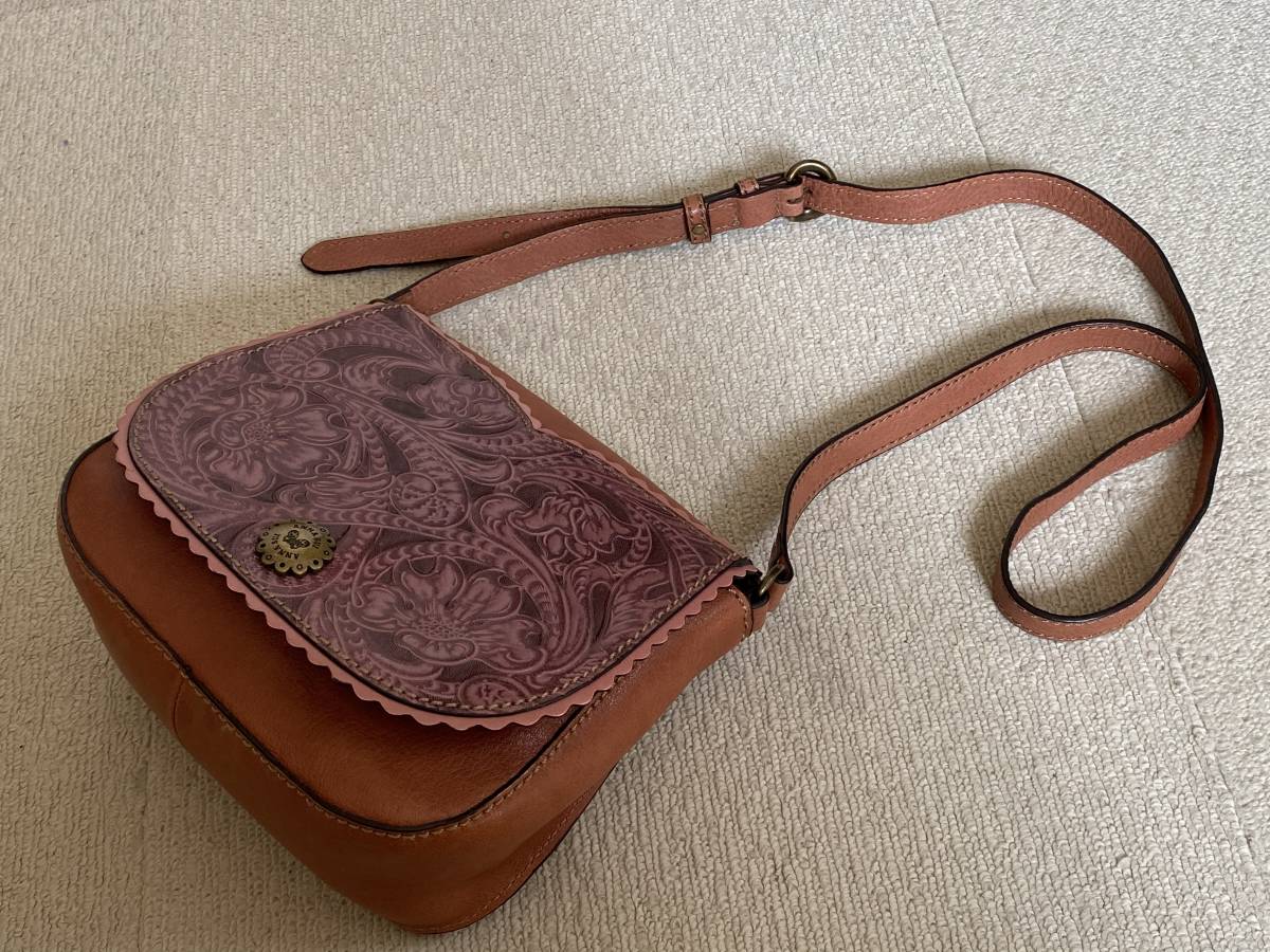 ANNA SUI 革 ショルダーバック （☆美品【ANNA SUI/アナスイ】婦人本革 