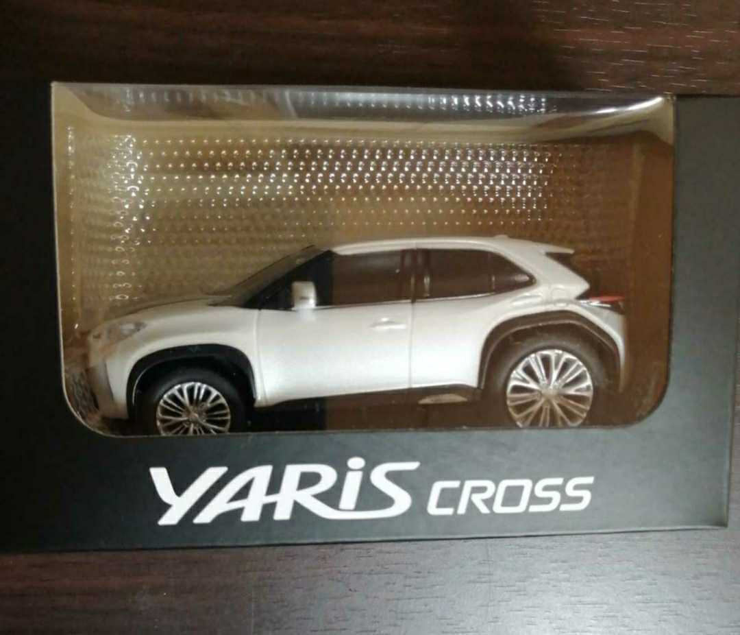 1／30ミニカー。トヨタ非売品。ヤリスクロス。 Amazon | 1/30 トヨタ 新型ヤリスクロス YARIS CROSS 非売品 カラー
