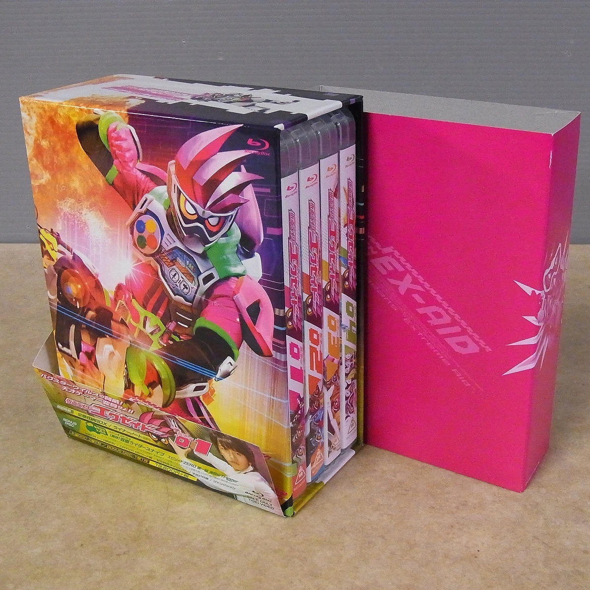 Blu Ray Collection 仮面ライダーエグゼイド 全4巻セット 収納box付 飯島寛騎 瀬戸利樹 諏訪部順一 東映 特撮 石ノ森章太郎 10 の落札情報詳細 ヤフオク落札価格情報 オークフリー スマートフォン版