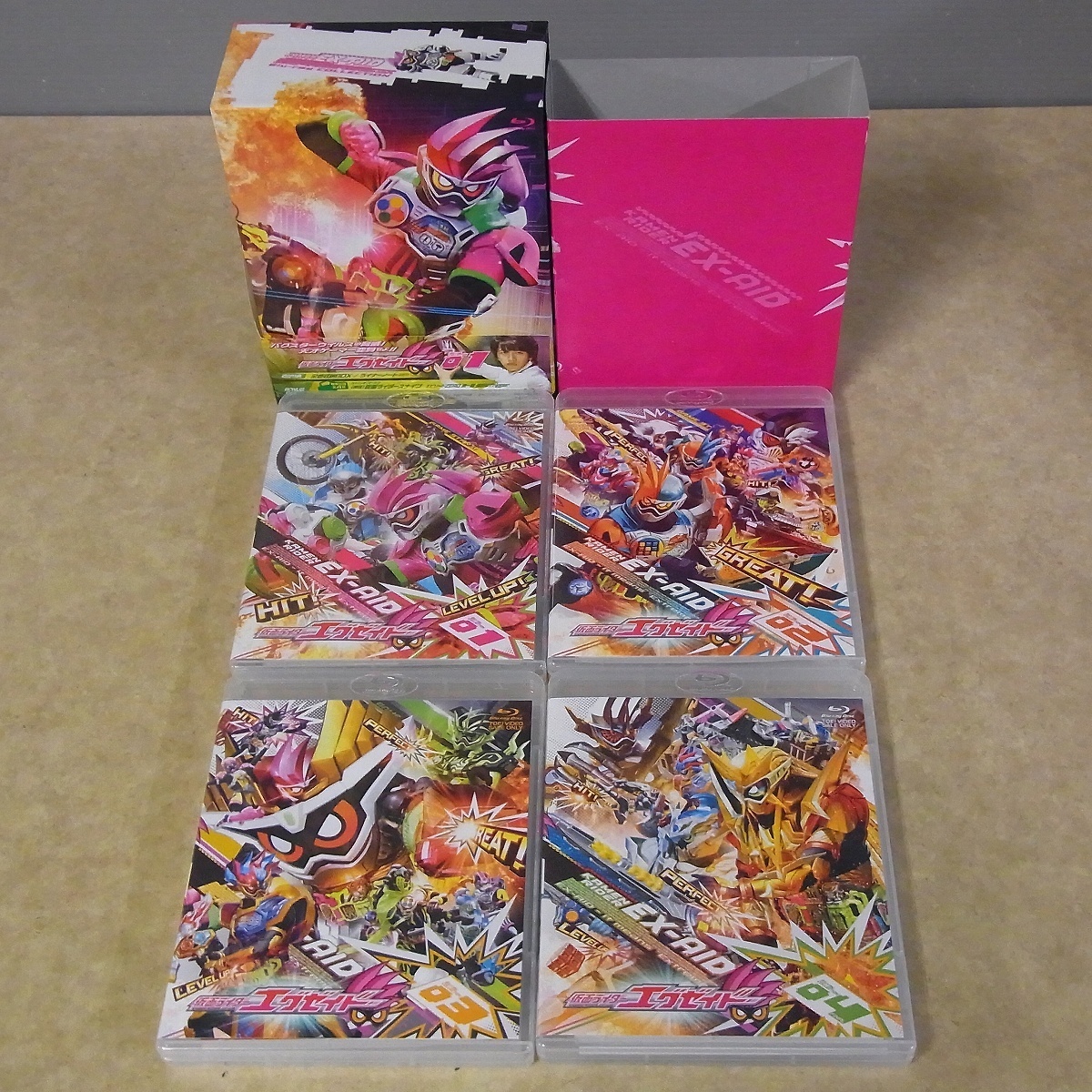 Blu Ray Collection 仮面ライダーエグゼイド 全4巻セット 収納box付 飯島寛騎 瀬戸利樹 諏訪部順一 東映 特撮 石ノ森章太郎 10 の落札情報詳細 ヤフオク落札価格情報 オークフリー スマートフォン版