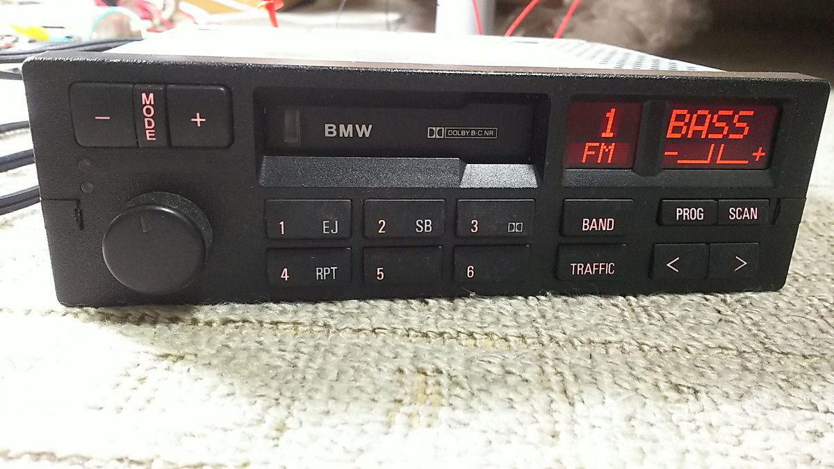 BMW E34/E36 用純正カセットカーオーディオ BMW E34/E36 用純正カセットカーオーディオ