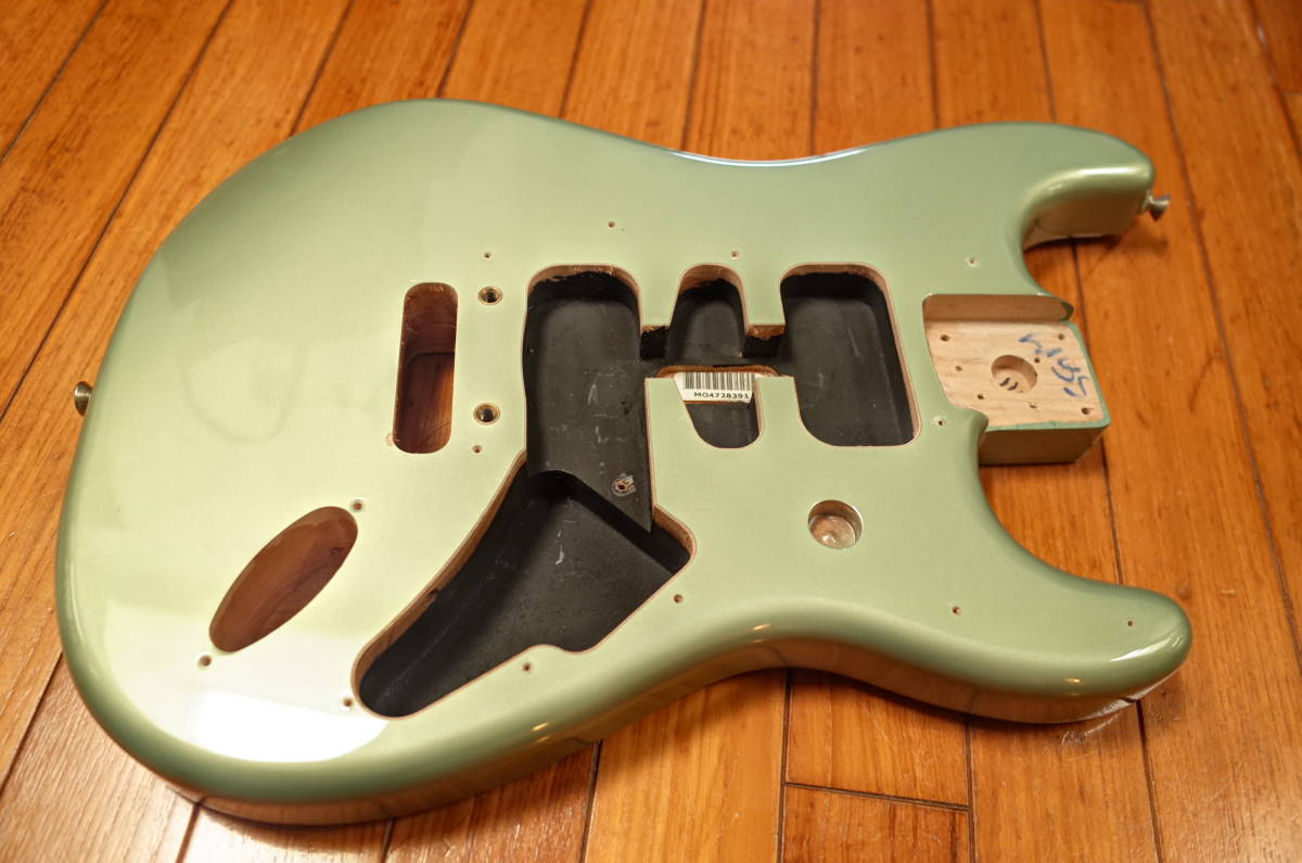 ☆FENDER ストラト セージグリーンメタリック ボディのみの落札情報