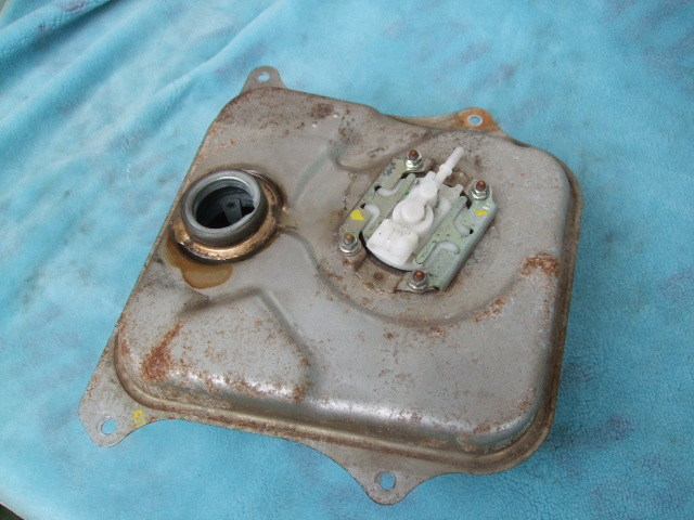 ホンダ タクトベーシック AF79 燃料タンク 燃料ポンプ付き 送料込み