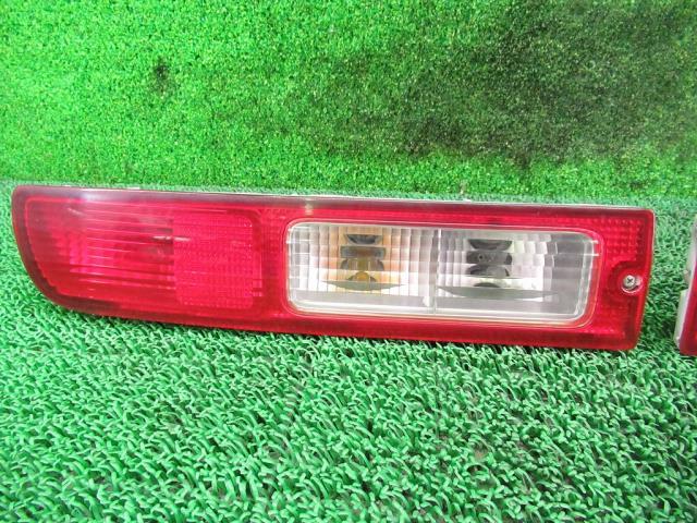 ダイハツ ハイゼット カーゴ S321V 純正 テールランプ 左右セット 中古