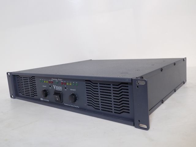 パワーアンプ AMERICAN AUDIO V4000plus