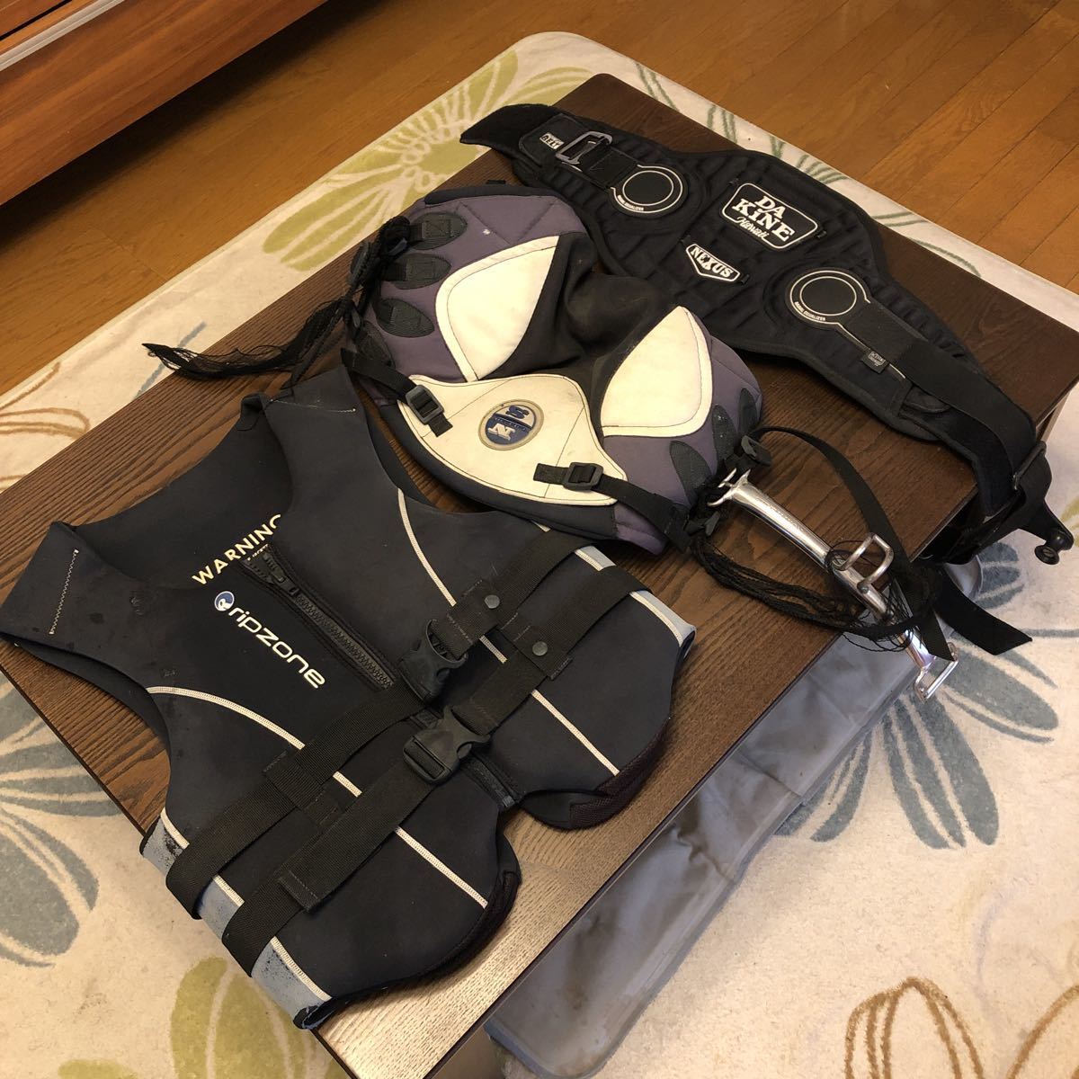 【傷や汚れあり】DAKINE ライフジャケット ハーネス カイトボード ウィンドサーフィン NORTHS SAILS まとめ売り 中古品 の