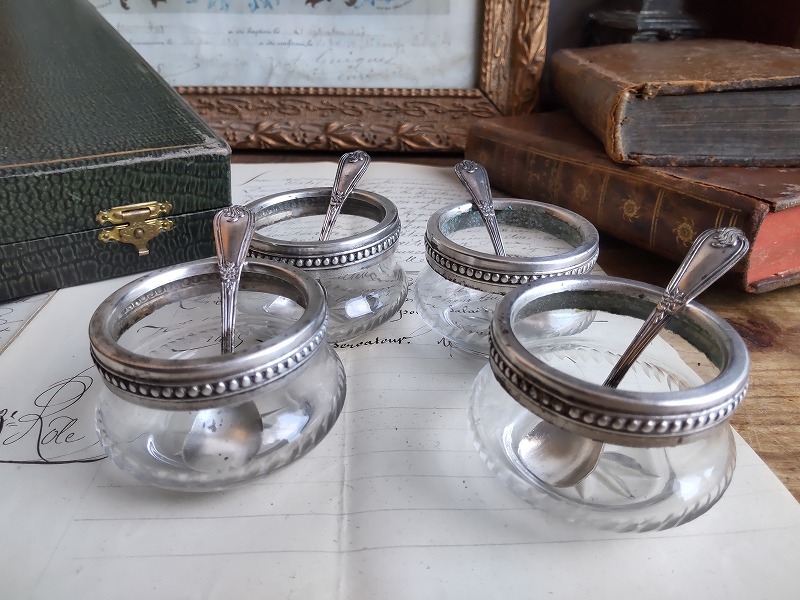 ☆フランス アンティーク 1900年 銀メッキ ガラス容器付き 胡椒塩入れ