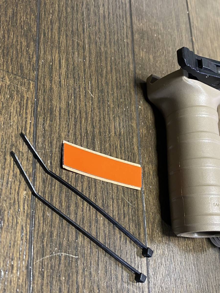 実物 タンゴダウン TANGODOWN グリップ HK416 トレポン等に