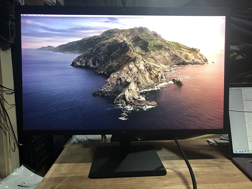  LG の 32 インチ UltraFine OLED Pro ディスプレイを実際に使ってみる