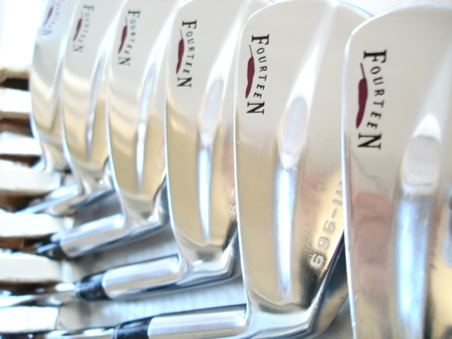 貴重な美品 !!!◆◆ 最高級 FOURTEEN HI-969 ◆◆巨匠～竹林監修!!! 特選名器 FOURTEEN HI-969 竹林監修 3-P 8本アイアンセット