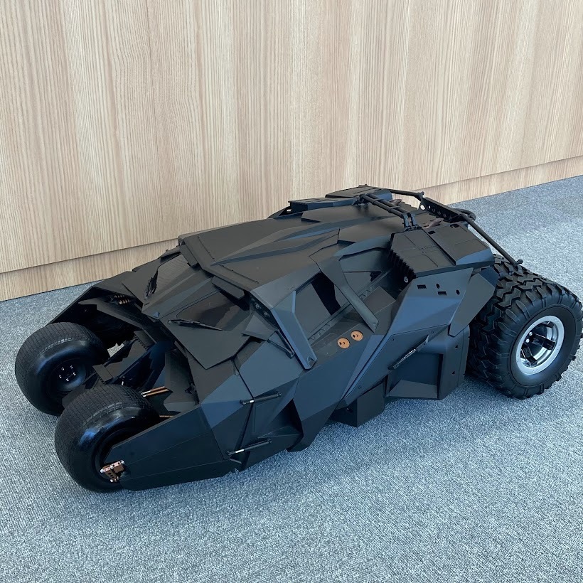 ホットトイズ バットマンビギンズ バットモービル タンブラー