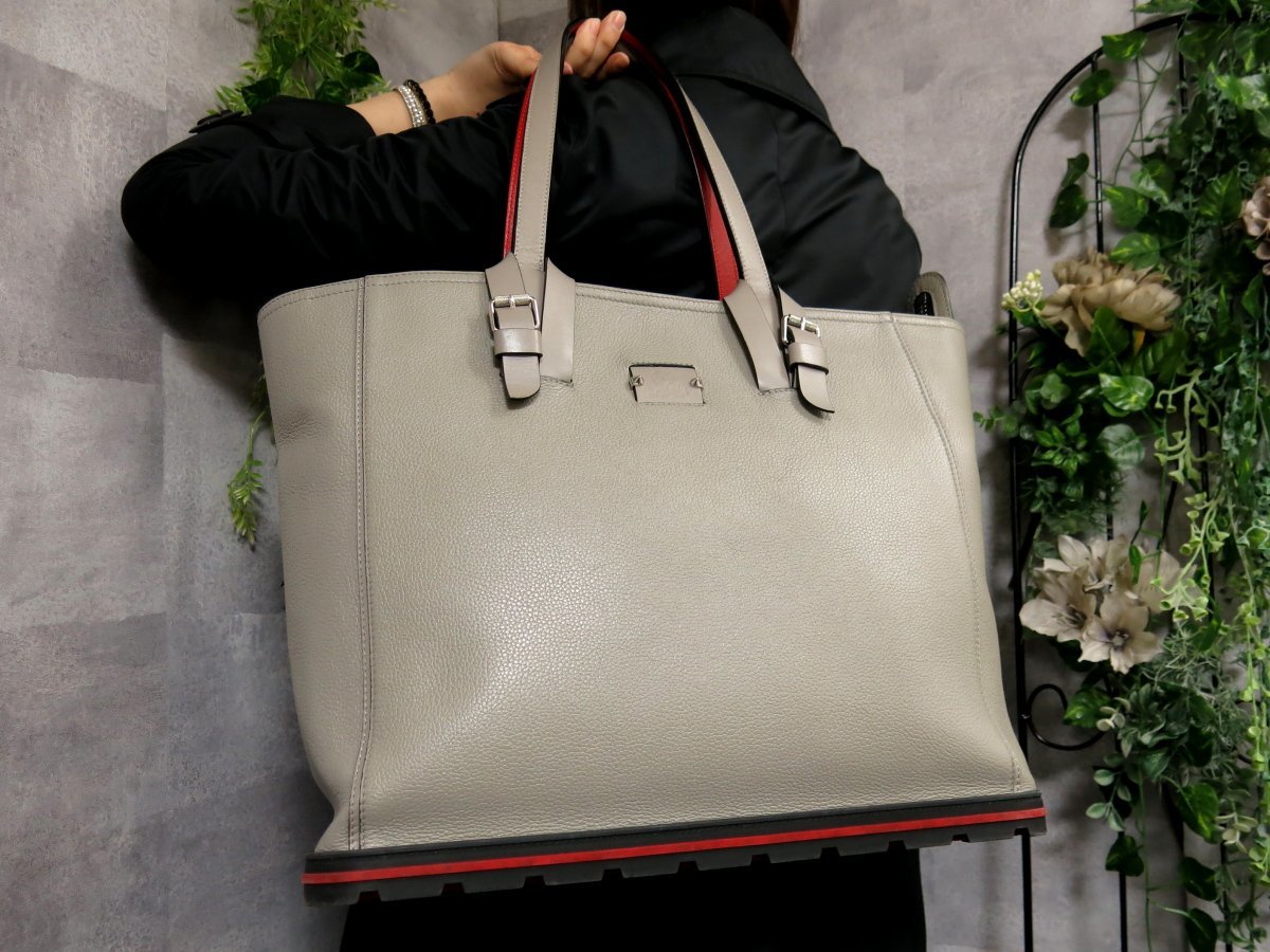 目立った傷や汚れなし】○超美品○Christian Louboutin ルブタン 