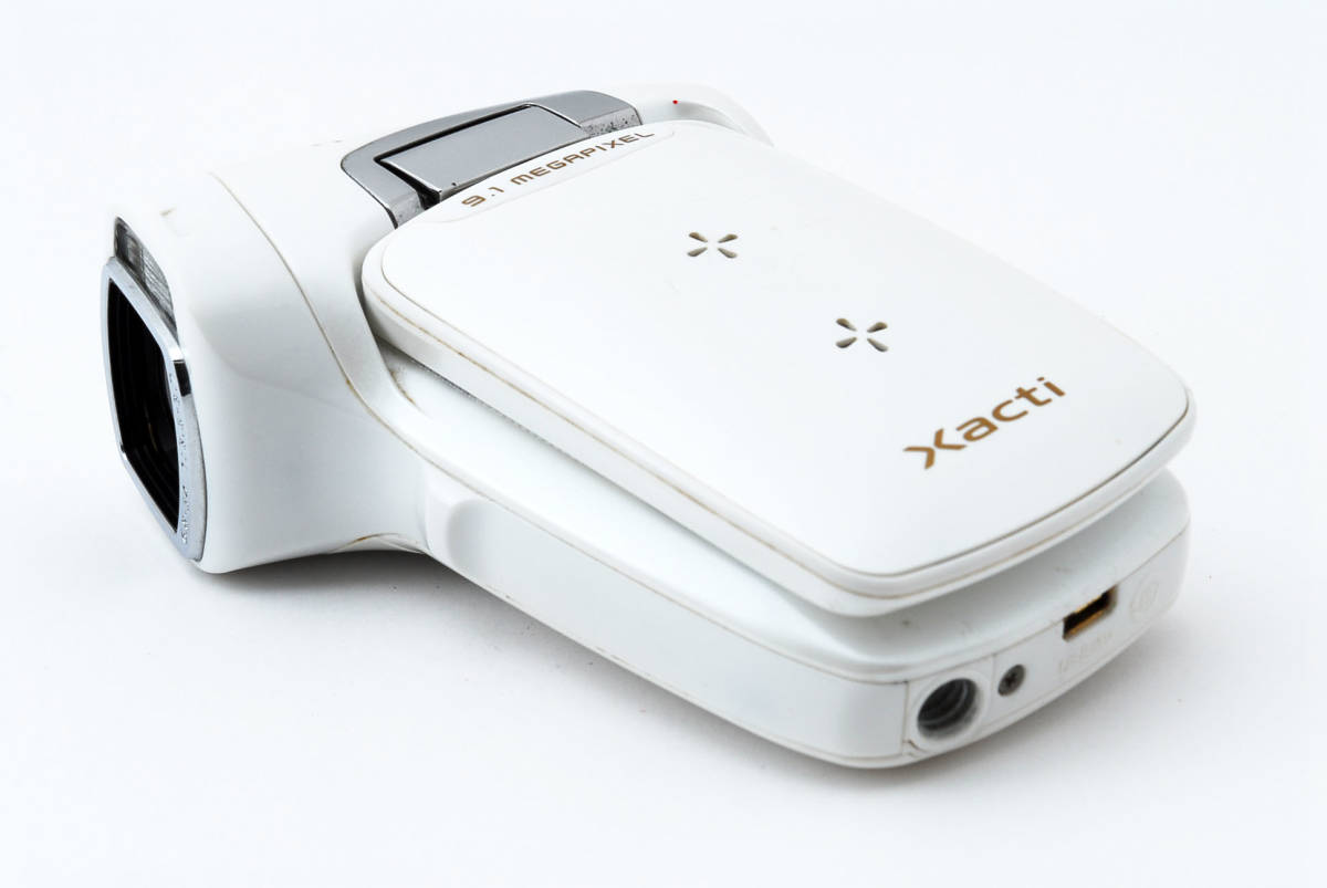 ★極上品★サンヨー SANYO Xacti DMX-C6★　T66＃2772 Amazon | SANYO デジタルムービーカメラ「Xacti」(オニキス