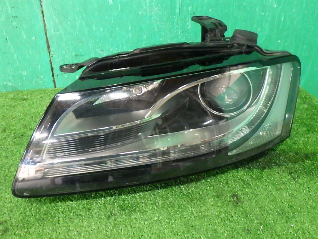 アウディA5スポーツバック[8TCDNL]ヘッドライト(HID右ライト)ヘッド