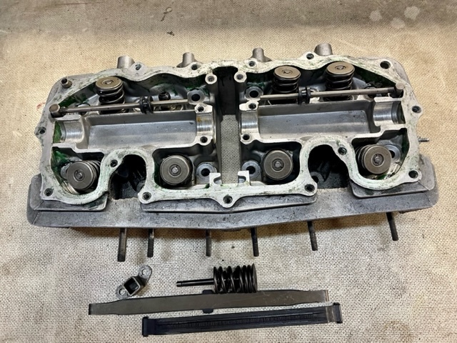 GS400 当時物ジャンク純正シリンダーヘッド レストアベース