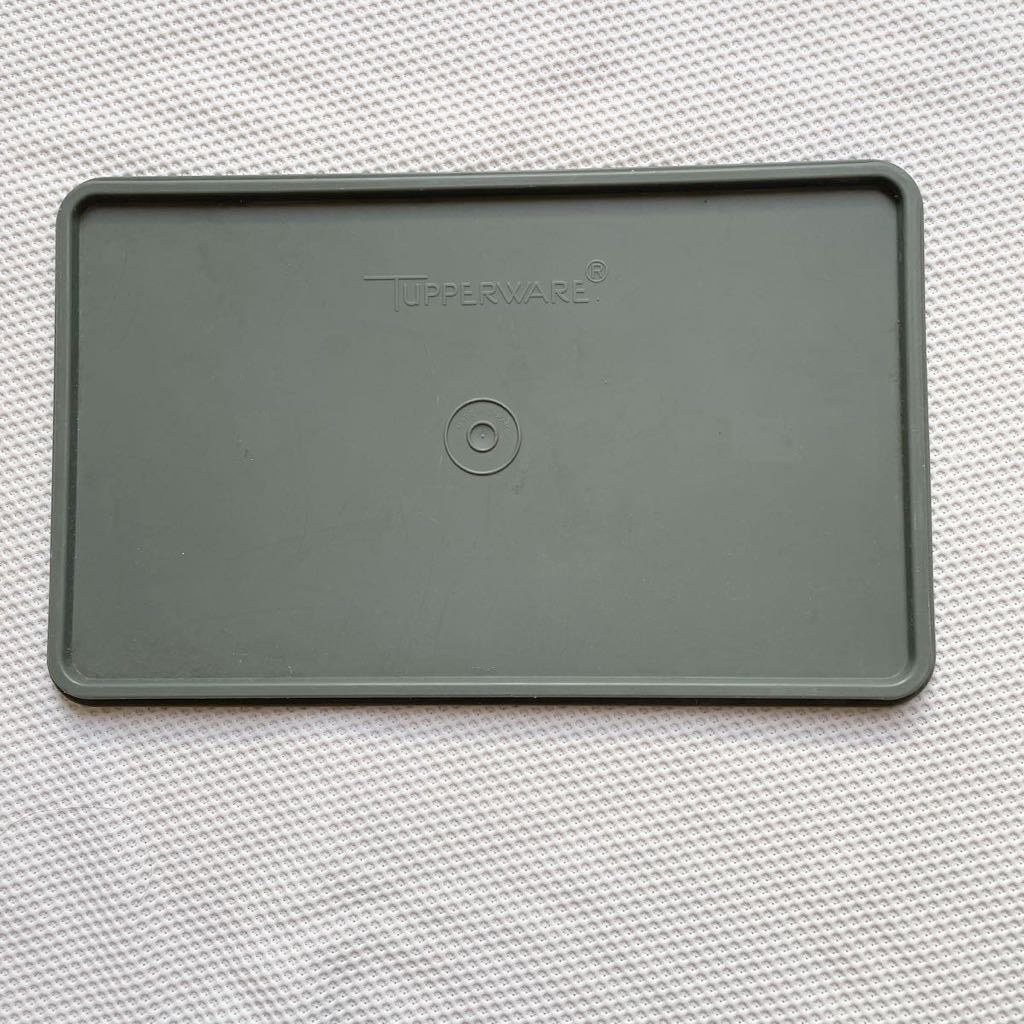 タッパーウェア　10キロキーパーと5キロキーパーに合う蓋　２枚 タッパーウェア10キロキーパーと5キロキーパーに合う蓋2枚