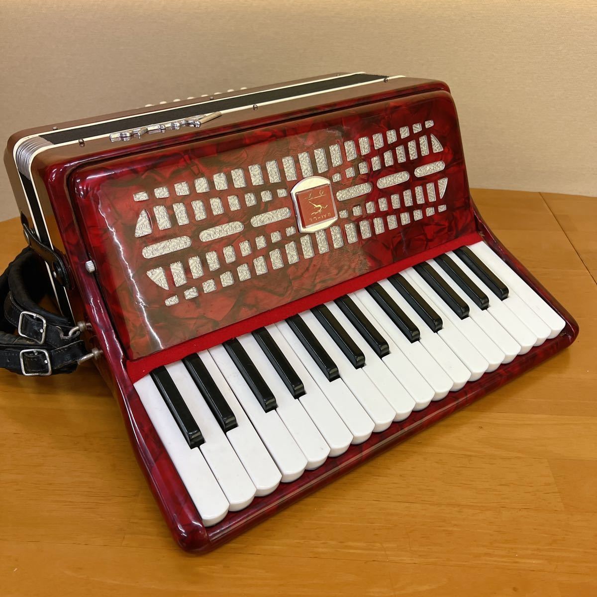 BAI-LE 30鍵 24 ベース アコーディオン レトロレッド ソフトケース付