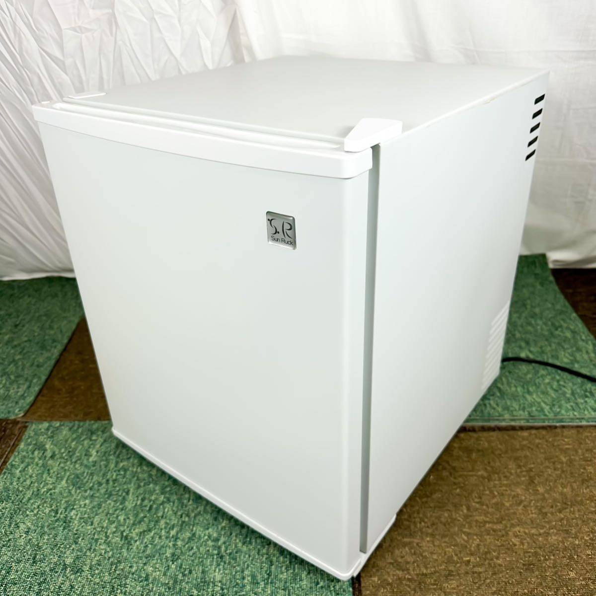 日立3ドア冷蔵庫 215L R-22YK 野菜小町 日立3ドア冷蔵庫 215L R-22YK 野菜小町