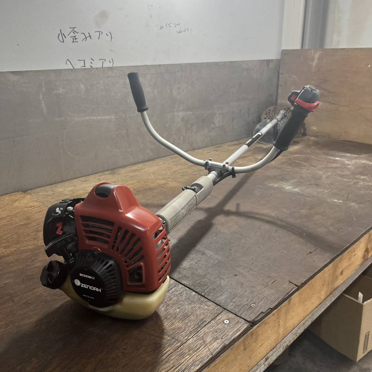 ZENOAH ゼノア 草払機 草刈機 BCZ235 エンジン部 (1)（ゼノア 刈払機 
