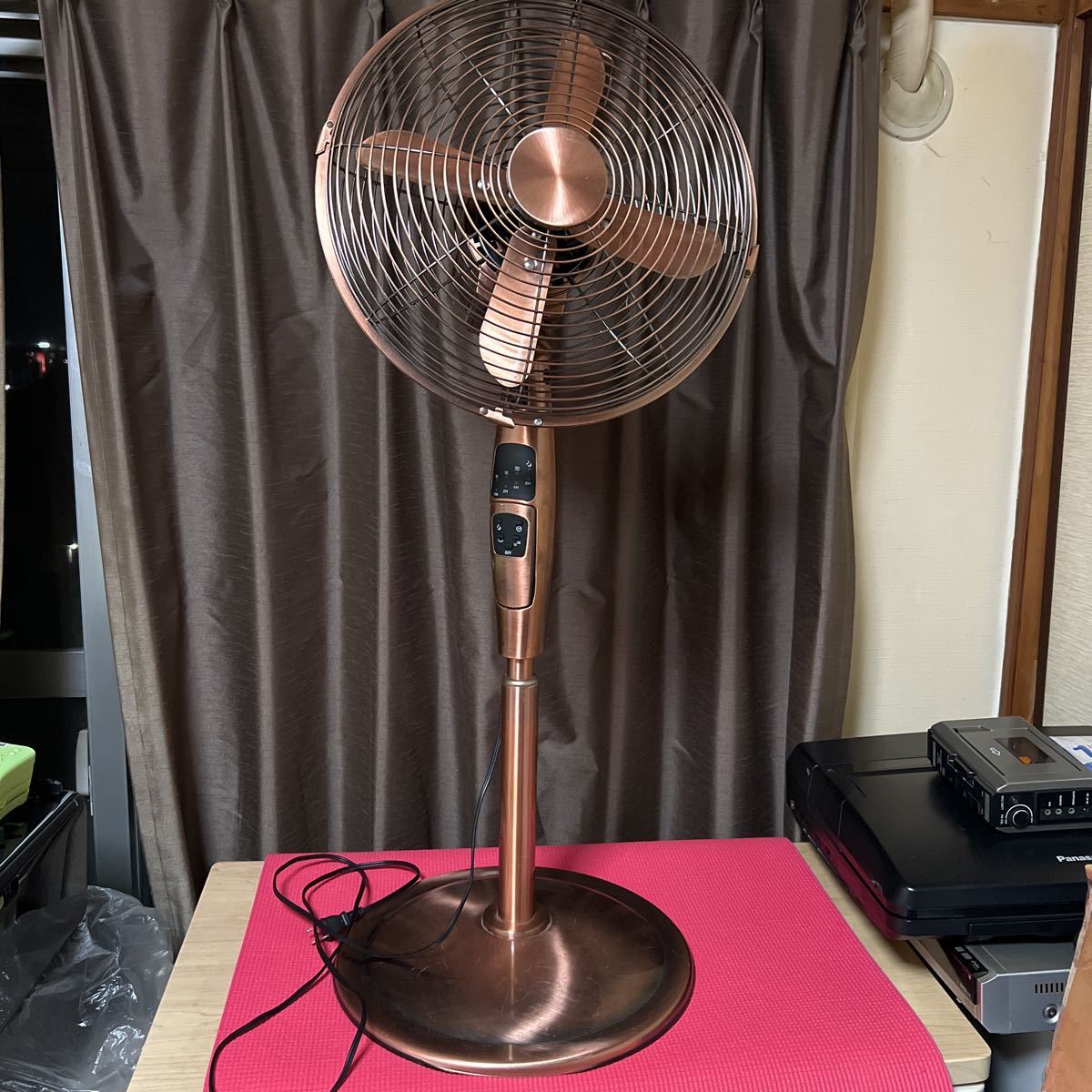 メタル扇風機　ドウシシャ　レトロ風　ブロンズ　アンティーク調　動作確認済み 扇風機 古いレトロ ドウシシャ メタル扇風機 ヴィンテージ風