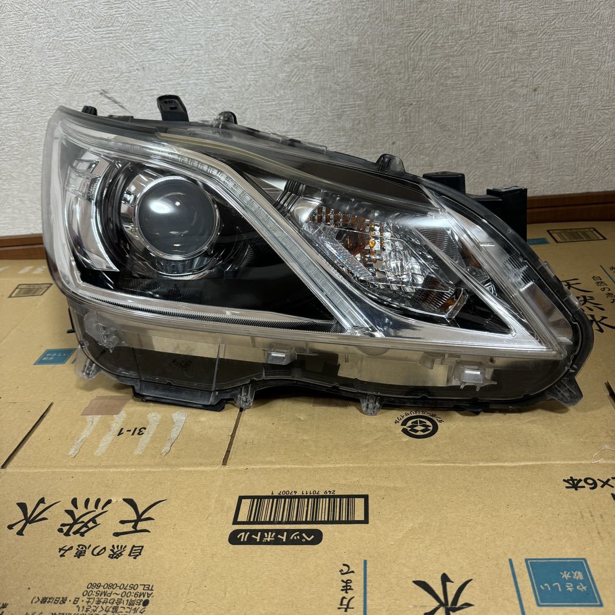 ホンダ純正 CBR600RR ヘッドライトユニット右側 PC40 ホンダ純正 CBR600RR ヘッドライトユニット右側 PC40