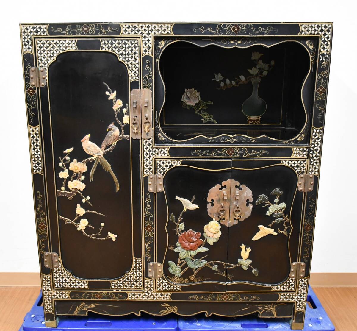 ビンテージ家具 螺鈿細工 観音扉 棚 ビンテージ インテリア螺鈿家具