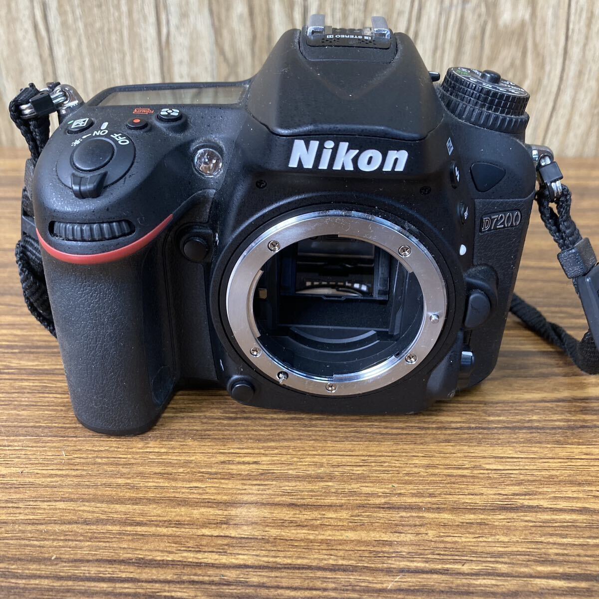 Nikon D7200 デジタル一眼レフカメラ（傷や汚れあり】Nikon ニコン 