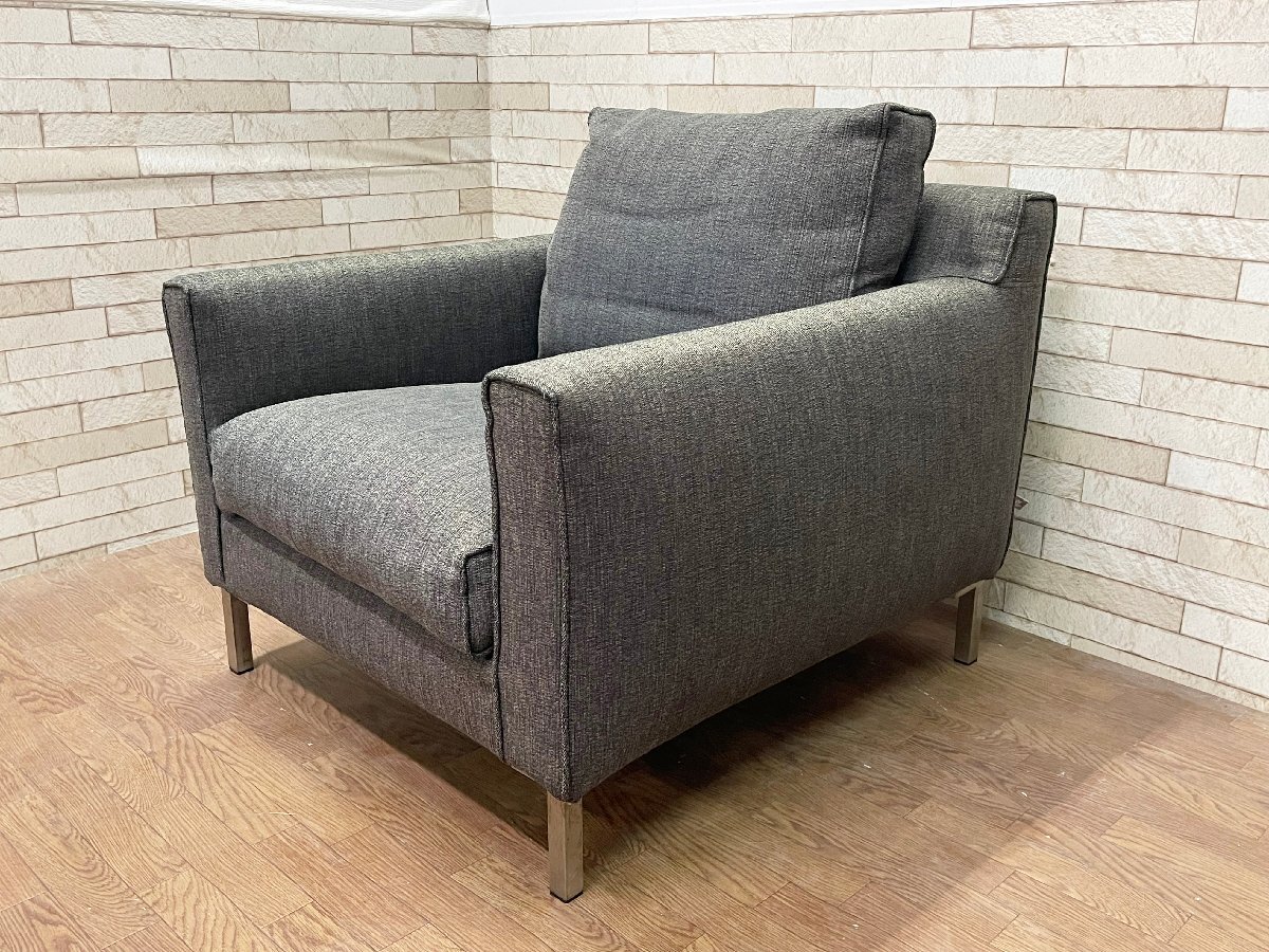 eilersenグレーのファブリックアームチェア グレー ファブリック