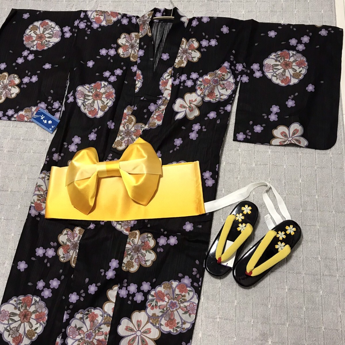 新品 未使用 花柄 浴衣 紫帯 下駄 3点セット 新品 未使用 花柄 浴衣 紫帯 下駄 3点セット 楽天市場】浴衣 セット