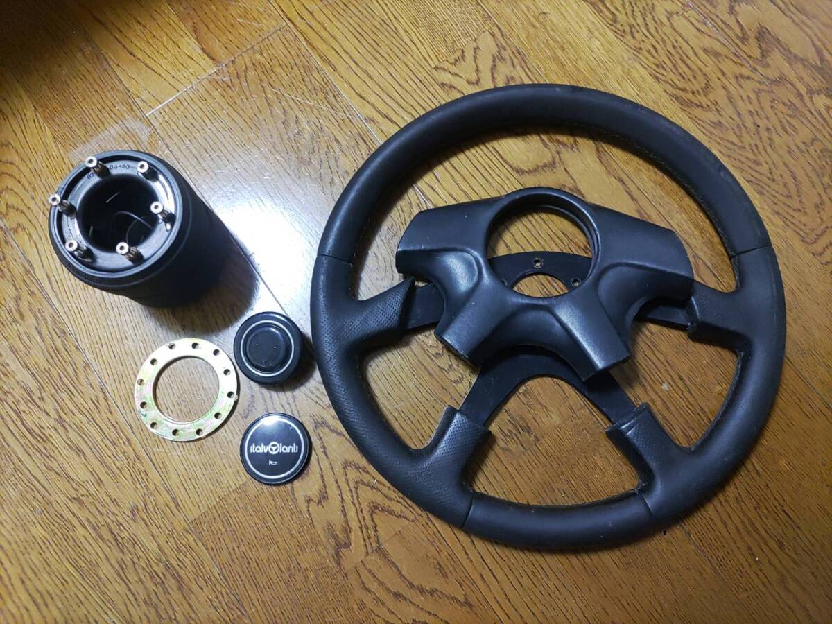 momoステアリング ボス付き モモ ステアリングハンドル ボス付き